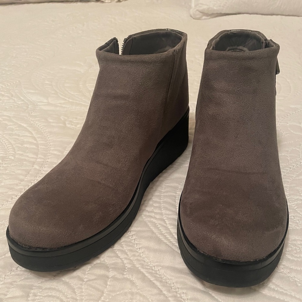 Bzees Freestyle Women’s Boot